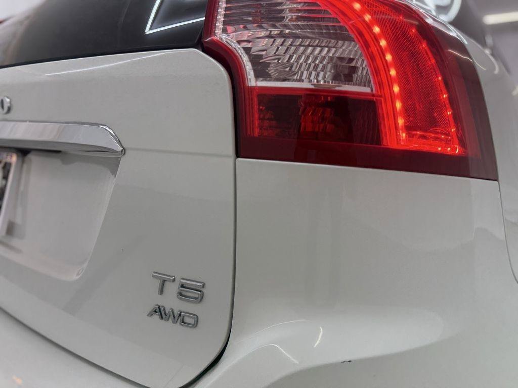Used 2016 Volvo XC60 T5 Premier AWD/4WD image 39