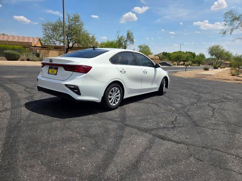 Used 2020 Kia Forte Sedan FWD image 4