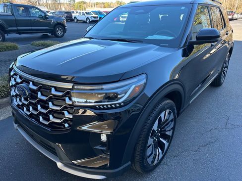 Certified 2025 Ford Explorer Platinum w/ LUX Leather Package image 3