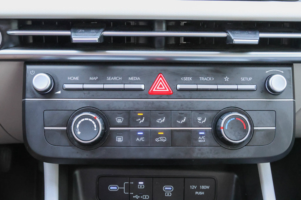Certified 2026 Hyundai Tucson SE FWD image 22