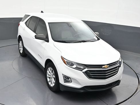 Used 2020 Chevrolet Equinox LS FWD image 23
