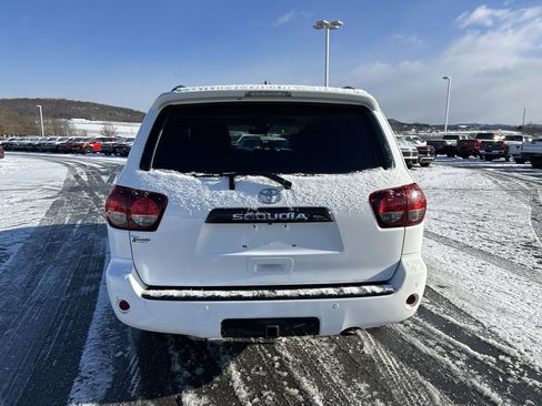 Used 2018 Toyota Sequoia TRD Sport image 6