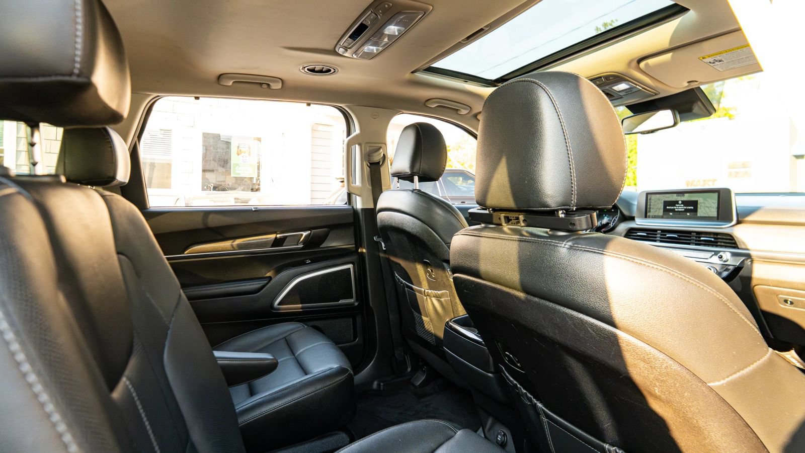 Used 2021 Kia Telluride EX w/ EX Premium Package AWD/4WD image 18