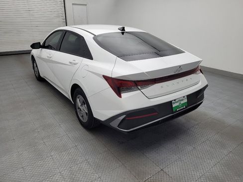 Used 2025 Hyundai Elantra SE image 5