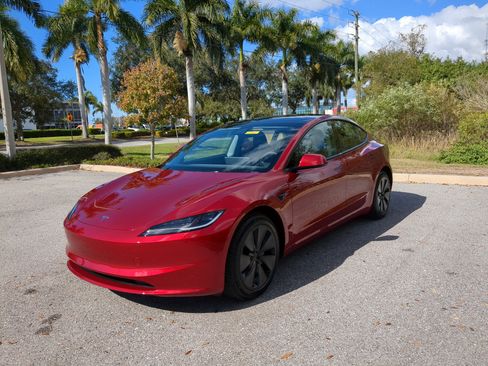 Used 2025 Tesla Model 3 Long Range image 8