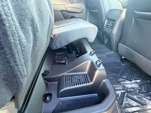 Used 2025 Chevrolet Colorado ZR2 w/ Technology Package image 18