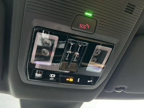 New 2026 Volkswagen Atlas Cross Sport SEL R-Line image 36