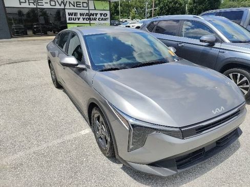Used 2025 Kia K4 FWD image 13