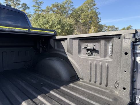 Certified 2022 Ford F150 Lariat w/ Equipment Group 502A High image 14