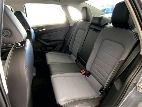 Used 2025 Volkswagen Jetta SE image 26