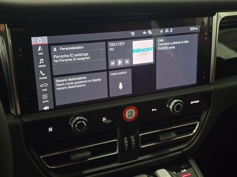 New 2026 Porsche Macan image 16