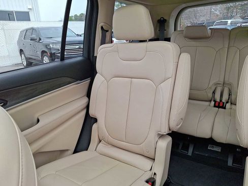 Used 2021 Jeep Grand Cherokee L Limited image 13