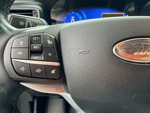 Used 2020 Ford Explorer Platinum w/ Premium Technology Package AWD/4WD image 10