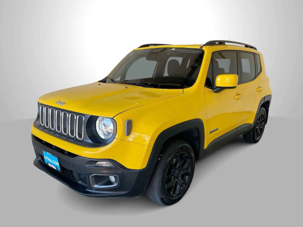 Used 2018 Jeep Renegade Latitude w/ Cold Weather Group AWD/4WD image 1