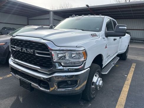 Used 2024 RAM 3500 Big Horn image 19