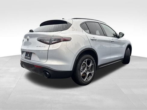 New 2025 Alfa Romeo Stelvio Sprint image 7