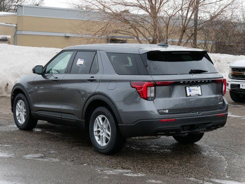 New 2026 Ford Explorer Active image 2