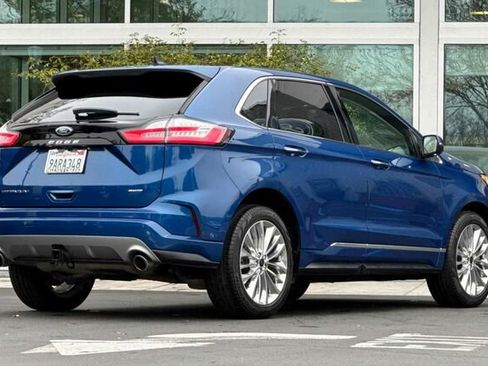 Certified 2022 Ford Edge Titanium w/ Equipment Group 301A image 4