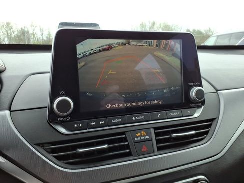 Certified 2023 Nissan Altima 2.5 SR FWD image 14