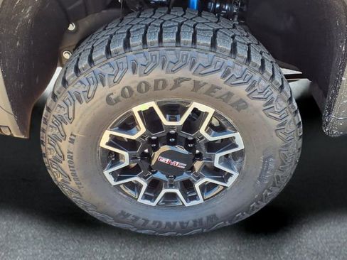 New 2026 GMC Sierra 2500 AT4X image 27