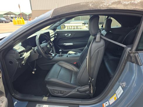 Used 2025 Ford Mustang GT Premium RWD image 11