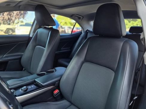 Used 2014 Lexus IS 250 AWD w/ Navigation Package image 33