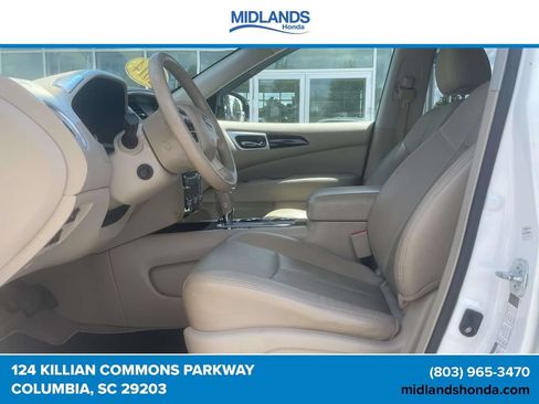 Used 2014 Nissan Pathfinder Platinum FWD image 16