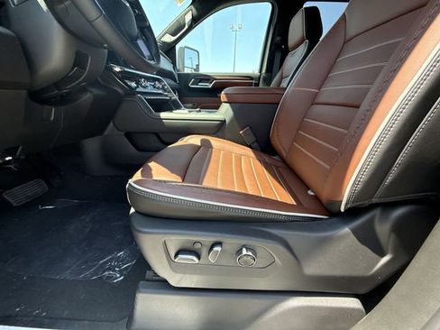 New 2026 GMC Sierra 2500 Denali Ultimate AWD/4WD image 12