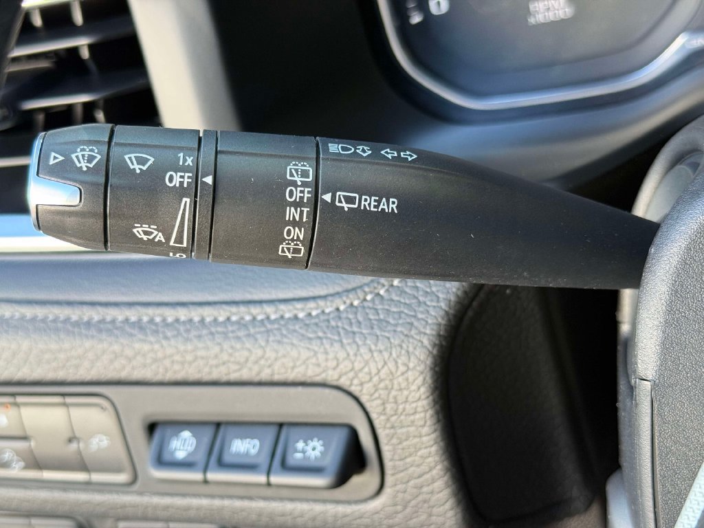 Used 2021 GMC Yukon XL Denali AWD/4WD image 31