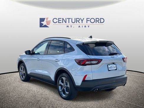 Used 2025 Ford Escape ST-Line w/ Equipment Group 301A image 5