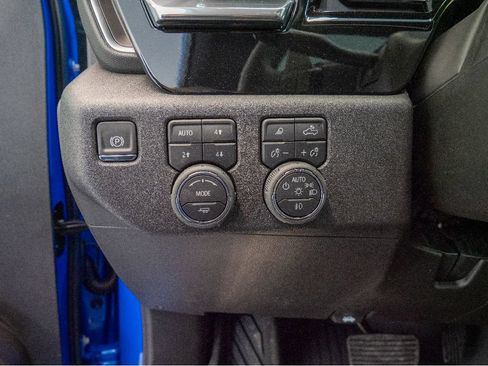 New 2025 Chevrolet Silverado 1500 RST w/ Z71 Off-Road Package AWD/4WD image 19