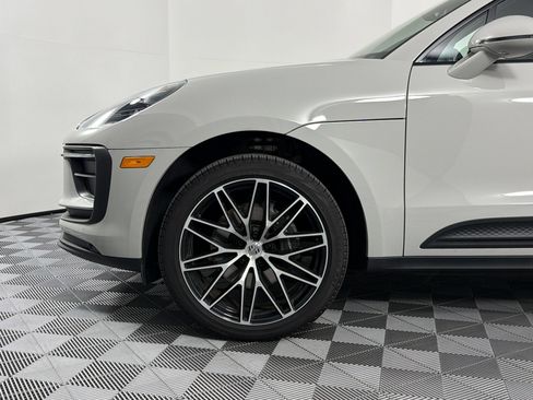 Certified 2026 Porsche Macan AWD/4WD image 12