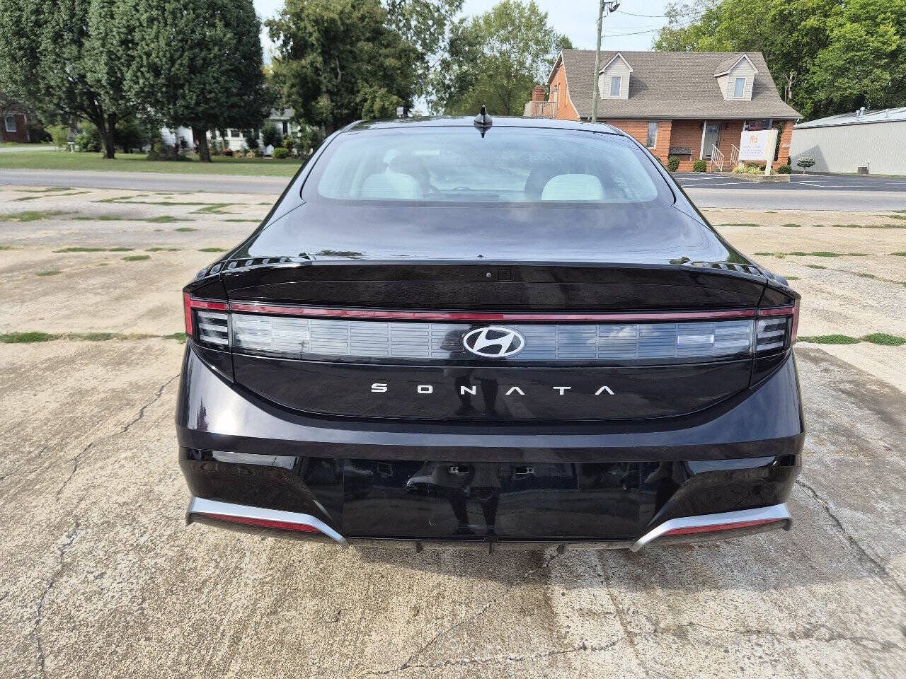 Used 2025 Hyundai Sonata SEL FWD image 9