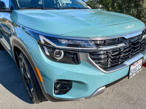 Certified 2025 Kia Seltos S FWD image 3