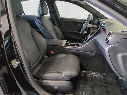 Used 2025 Mercedes-Benz C 300 Sedan image 21