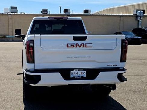 New 2026 GMC Sierra 2500 AT4 w/ AT4 Premium Plus Package AWD/4WD image 7