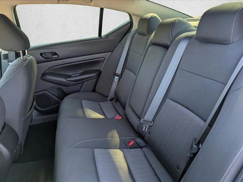 Used 2024 Nissan Altima 2.5 SV image 17