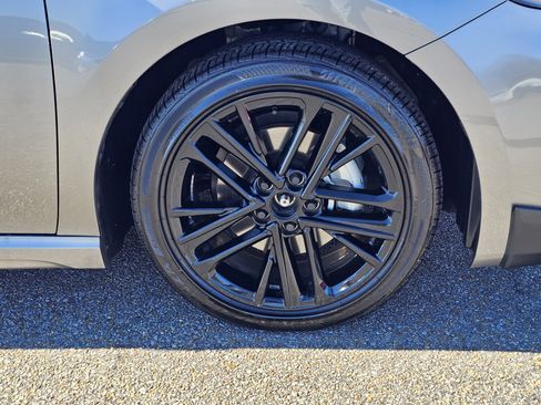 Used 2025 Toyota Camry SE image 6