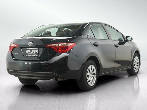 Used 2018 Toyota Corolla LE FWD image 5