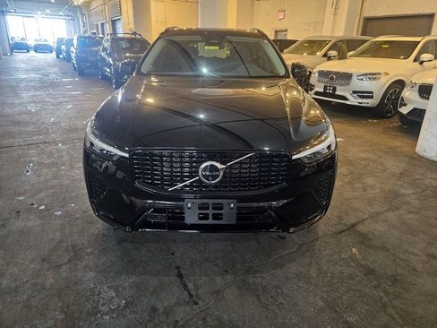 Certified 2023 Volvo XC60 B5 Plus w/ Climate Package AWD/4WD image 6