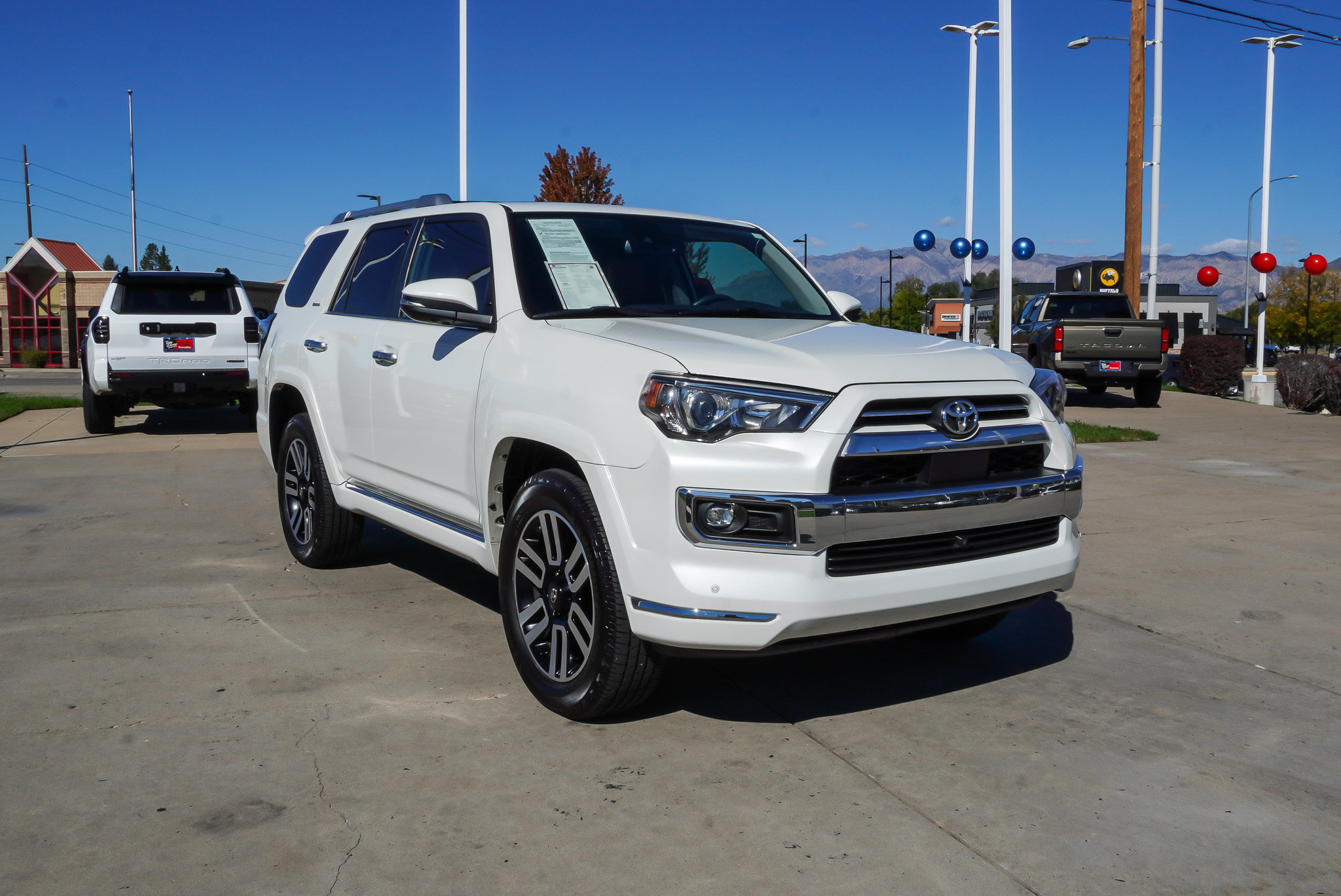 Certified 2022 Toyota 4Runner Limited AWD/4WD image 2