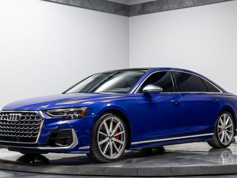 Used 2023 Audi S8 4.0T quattro image 2
