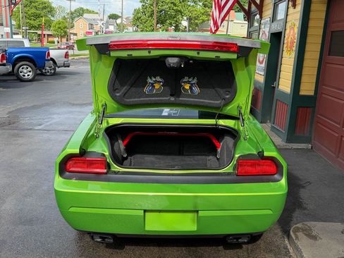 Used 2011 Dodge Challenger R/T RWD image 16