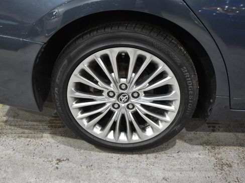 Used 2019 Toyota Avalon Limited image 58