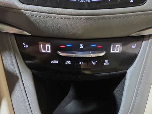 Used 2019 Cadillac XT5 Luxury AWD/4WD image 17