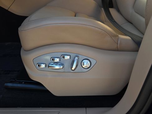 Used 2022 Porsche Macan image 23