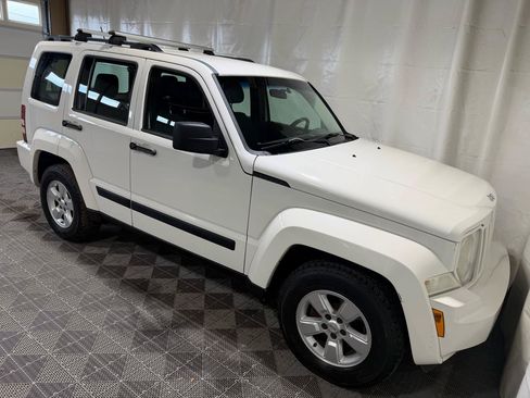 Used 2010 Jeep Liberty Sport w/ Skid Plate Group AWD/4WD image 10