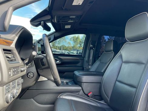 Used 2021 Chevrolet Suburban Premier w/ Premium Package image 9