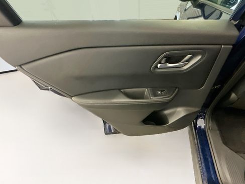 Used 2026 Nissan Rogue SV AWD/4WD image 26