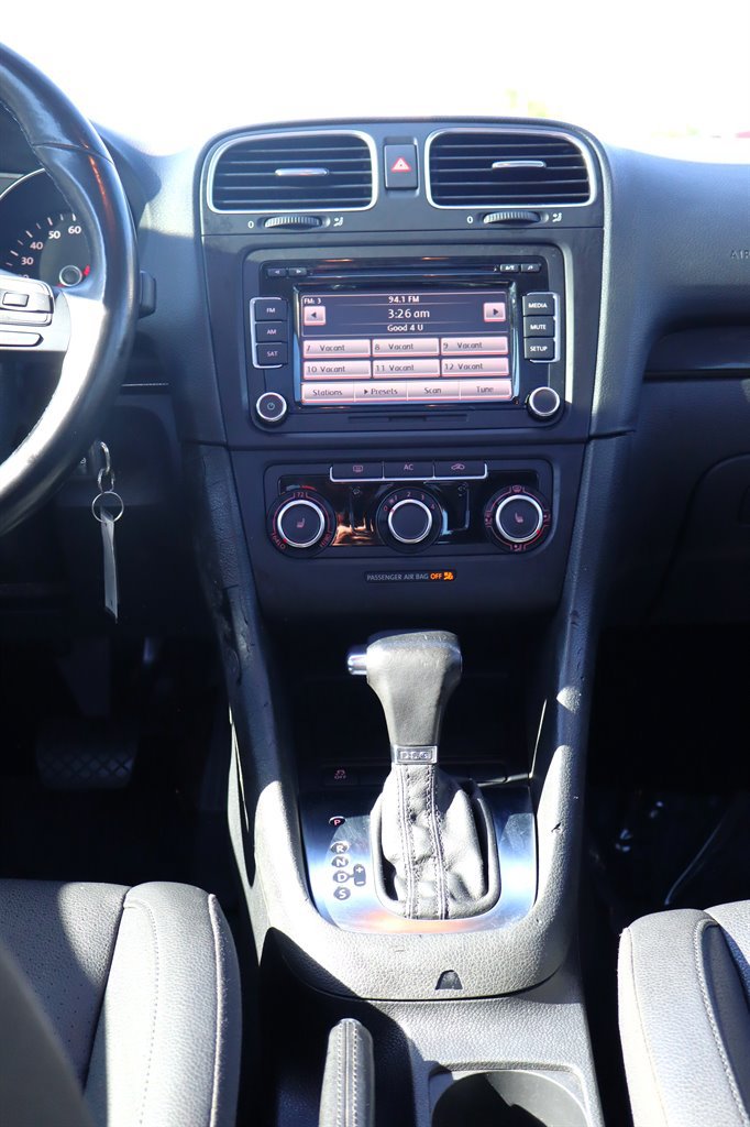 Used 2010 Volkswagen Jetta TDI FWD image 13